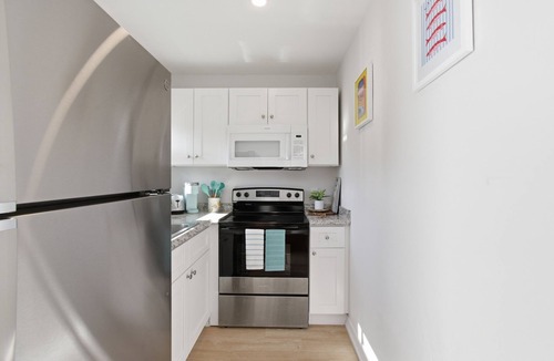 East Naples House | A&B Two Apt in a Triplex with 4 bedrooms and 2 bathrooms Near the Beach and 5th