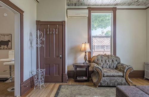 Vernon Apartment | A Cozy 1 Bed/1 Bath suite Situated in the Historical Carew House in Vernon