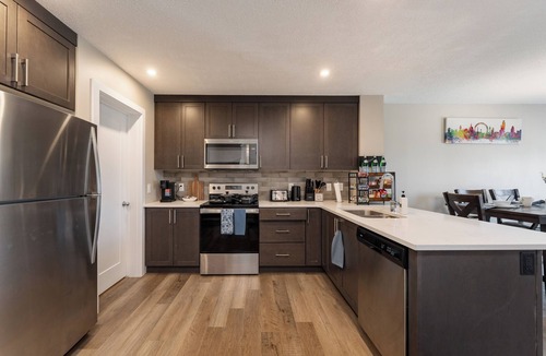 Leduc House | "A Darlin Escape "Terrific 3-bedroom house in charming Leduc for your getaway