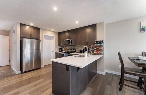 Leduc House | "A Darlin Escape "Terrific 3-bedroom house in charming Leduc for your getaway