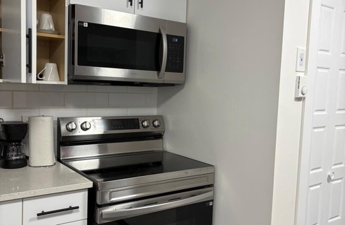 Regina House | A gorgeously cozy 1-bedroom apartment to keep you comfy while you enjoy Regina