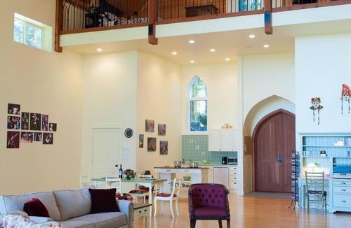 Salt Spring Island House | A Peaceful Retreat in a Magical Spot Overlooking the sea