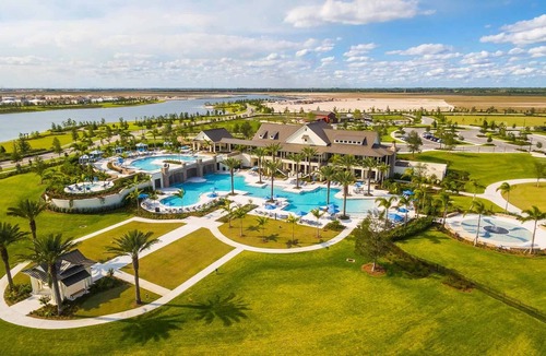 Loxahatchee House | A perfect resort-style gateway in South Florida