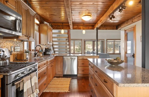 Sturgis Cabin | A private, breath-taking cabin experience you won`t forget!