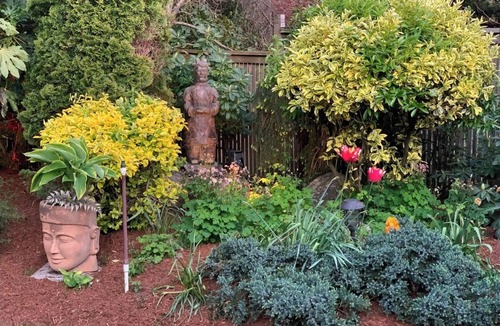Victoria House | A quiet, private suite overlooking a quaint lake