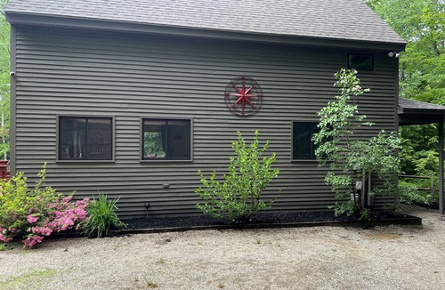 Sandwich House | A quiet, secluded getaway, yet still close to everything!