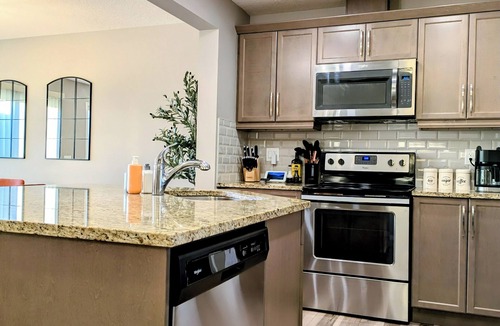 Airdrie House | ❤️A Slice of Heaven in Airdrie