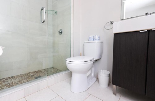 Griggs Park Apartment | A Stylish Stay w/a Queen Bed, Heated Floors. #26
