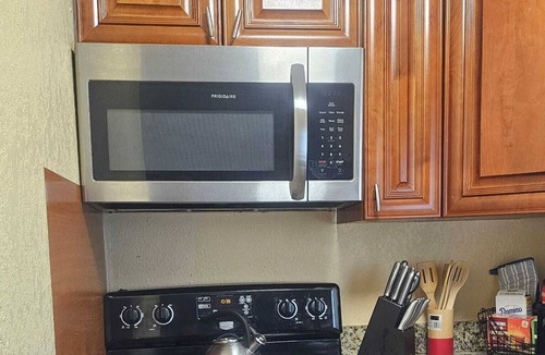 Miami Gardens Apartment | A tranquil getaway.