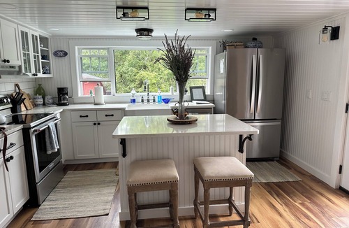 Bernard Cottage | “ACADIA NATIONAL PARK” Bernard Maine “QUEITSIDE” Near Harbor “Pet Friendly”