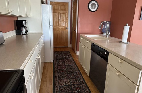 Bernard Apartment | Acadia Oceanfront 3BR on Bass Harbor's Quietside