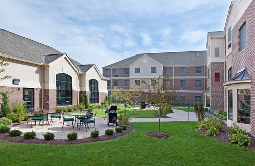 Stow Apartment | Accessible 1BR Suite w/Complimentary Breakfast