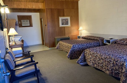 Medicine Hat Hotel | Ace Crown Motel