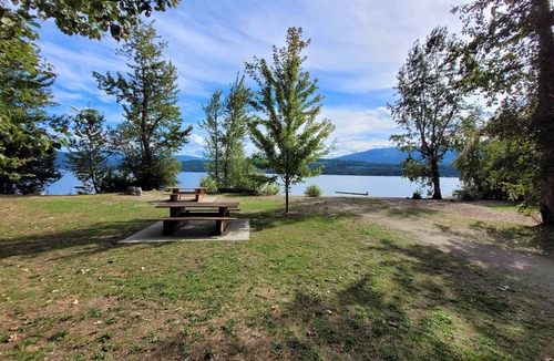 Scotch Creek House | Across street from Lake w/Large Deck and Beautiful Yard
