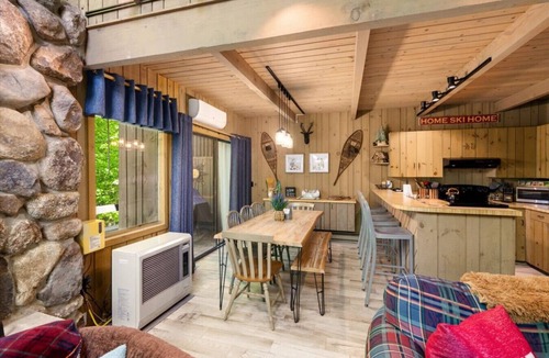 North Conway Villa | Adjacent units in North Conway, White Mountains - up to 20 Guests