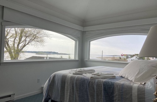 Phippsburg House | Admiral Suite - Seaside Suite on Popham Beach!