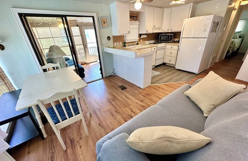 Nettles Island House | Adorable 1 Bedroom 1 Bath Beach Bungalow just steps from the ocean! Fully equipped open kitchen.