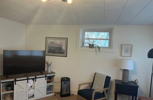 Johnson House | Adorable 2-bedroom town house in Johnson perfect for a relaxing getaway