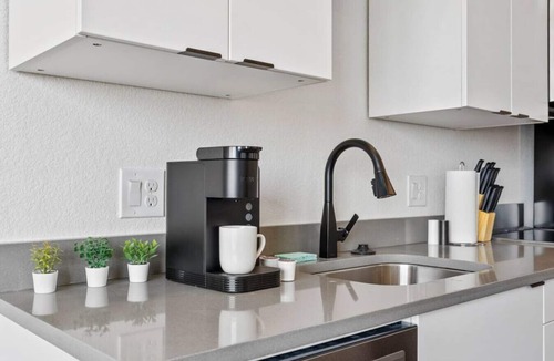 West Colfax Apartment | Adorable Sloans Lake Studio