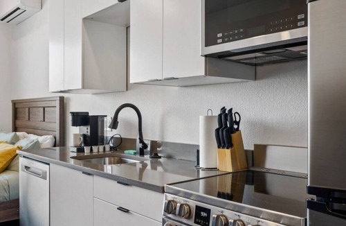 West Colfax Apartment | Adorable Sloans Lake Studio