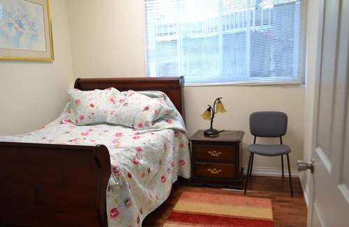 Surrey House | Adorable spacious basement suite