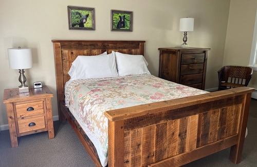 East Dorset Hotel | Aerie Inn of Vermont