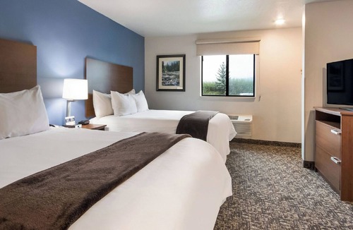 Rock Springs Hotel | Affordable Suites with Full Kitchens and On-Site Laundry