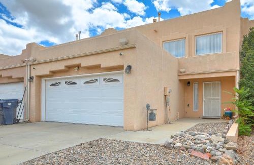 Princess Jeanne House | Albuquerque Getaway Near Shopping & Fiesta Park!
