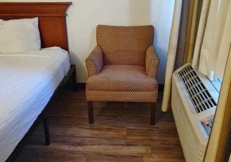 Trumbull Village Hotel | Albuquerque Inn