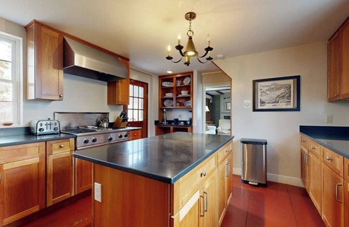 Boothbay Harbor House | All-suite Boothbay Harbor home with deck, ocean views, and fireplaces