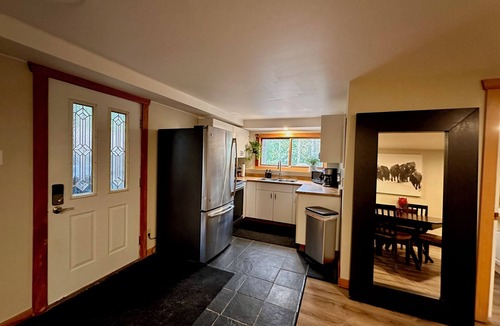East Kootenay House | Alpine Retreat Basement Suite