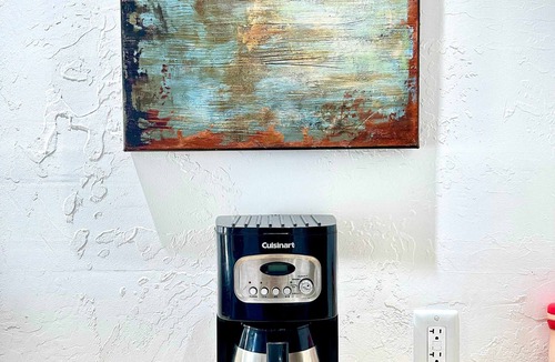 Raton Apartment | Amazing Historic 1800s Carriage House