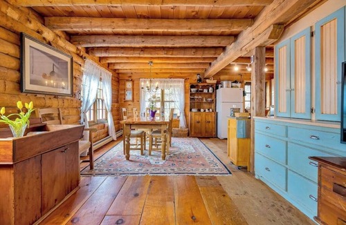 Quechee Cabin | Amazing home on 90 acres - AC & great mountain views