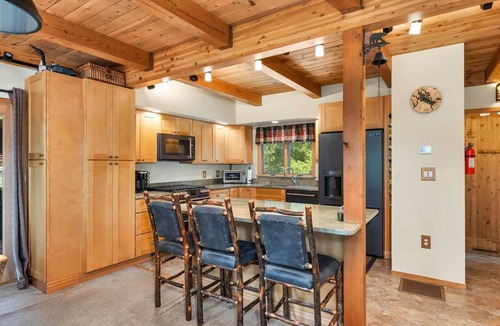 Meredith House | Amazing Water Front Property on Lake Waukewan in Meredith
