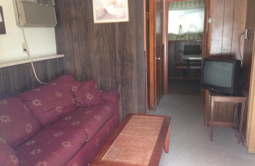 Lake George House | Amber Lantern Two-Bedroom Cottage