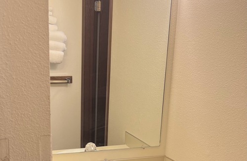 Laramie Hotel | Americas Best Value Inn Laramie