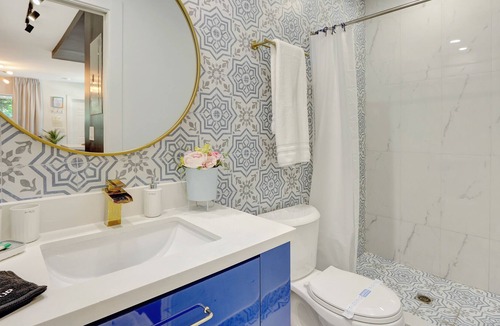 Downtown Hollywood Apartment | Amore: Renovated Professional Design & Near Beach
