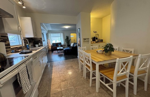 Southwest Edmonton House | Andy - 5-Bdrm Gem: Prime Location & Pet-Friendly