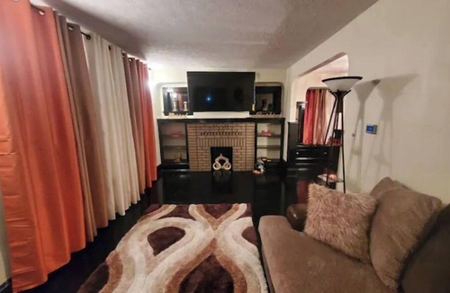 Garfield Heights House | Angelic Vibes. The Urban Experience!