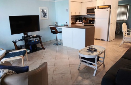 Pompano Beach Apartment | Aqua Mar Condos