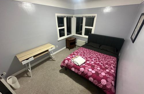 Saanich Apartment | Artistic Apartment Near Downtown