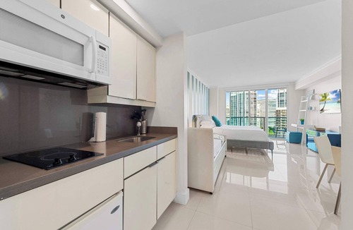 Coconut Grove Condo | Arya Coconut Grove Luxury Ocean View Studio