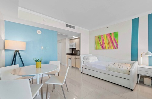 Coconut Grove Condo | Arya Coconut Grove Luxury Ocean View Studio