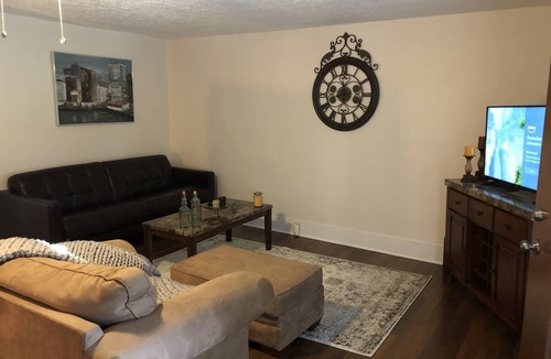 Ashland House | Ashland Home- Great Location with nice new furnishings