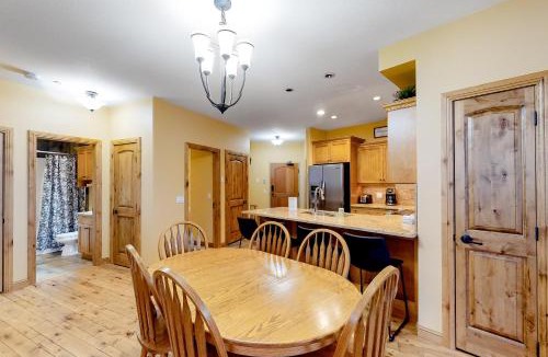 Big White Ski Resort Apartment | Aspens 4307