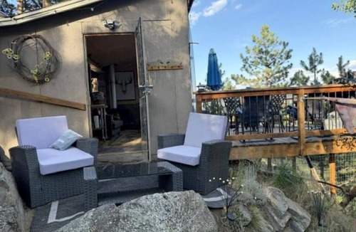 Bailey Cabin | Authentic Miner's Cabin Outdoor Colorado Adventure