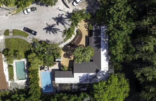 Ojus Villa | Aventura Lakefront