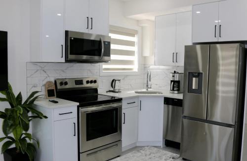 Symons Valley Apartment | Award winning boho paradise sunlit modern suite
