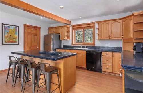Crestone Apartment | Azure Oasis - A Beautiful Apartment In Downtown Crestone