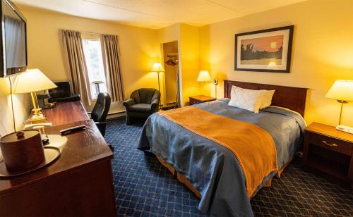 Red Deer Hotel | BA Hotel